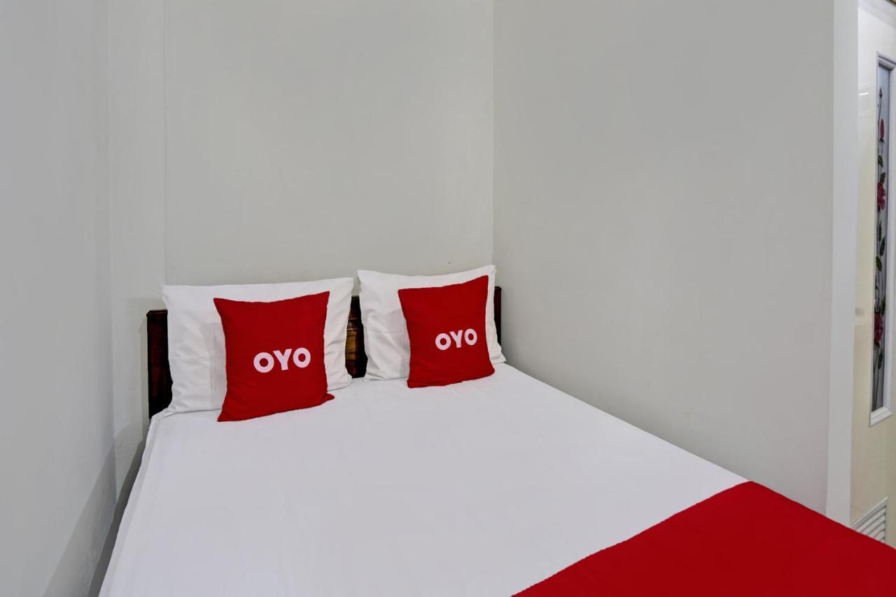 Hotel Oyo 92541 Suny Kost Syariah Sidoarjo Esterno foto